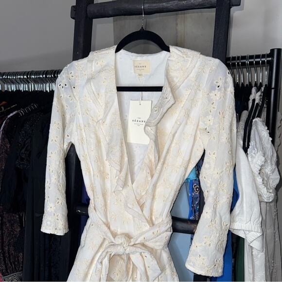 Sézane Asianne Ecru Eyelet Wrap Mini Dress - Picture 5 of 15